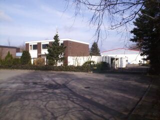 Haus.jpg (173401 Byte)